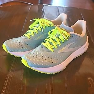 Brooks Hyperion Tempo